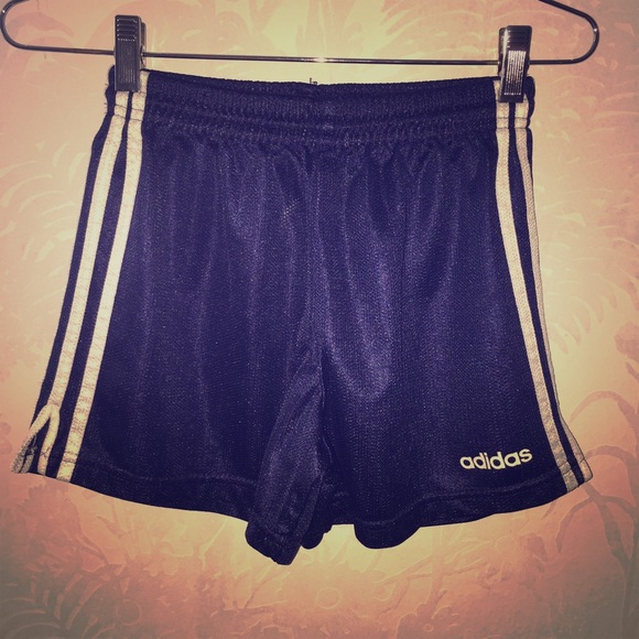 VINTAGE, Kid’s ADIDAS: Classic Shorts - Picture 3 of 4